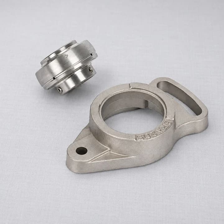 Anillos con bridas que se muestran en la fotografía del producto de fundición suministrada.